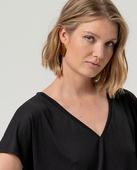 Camiseta manga corta escote pico Negro SURKANA - Imagen 3